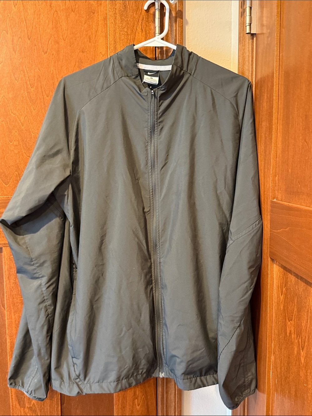 Nike Men's Black Full-Zip Windbreaker Jacket